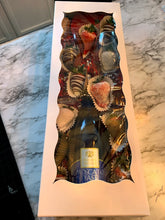 Load image into Gallery viewer, Boxed Strawberries/Wine Gift Set
